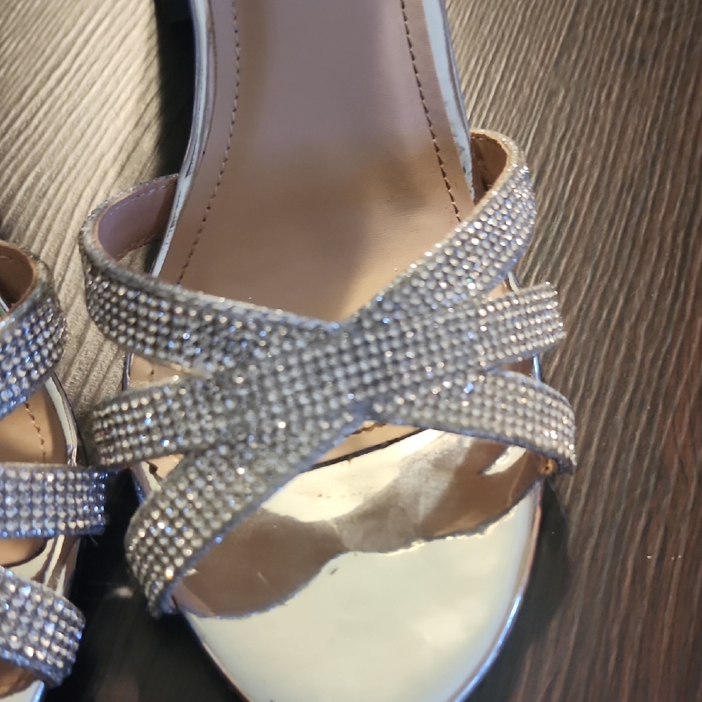 L'Amour Glittering Silver Heels - Picture 5 of 13